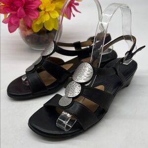 Naturalizer Black Sandals with Silver Details Size 6.5